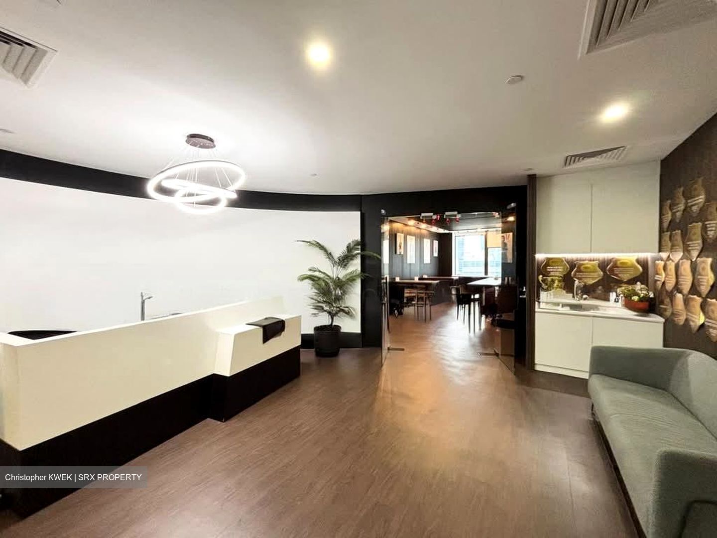 United Square (D11), Office #534784331